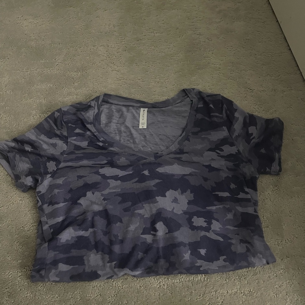 Athleta Gray Crop T-Shirt Short Sleeve